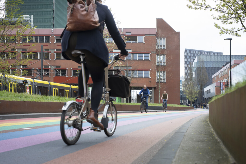 Regenboog fietspad