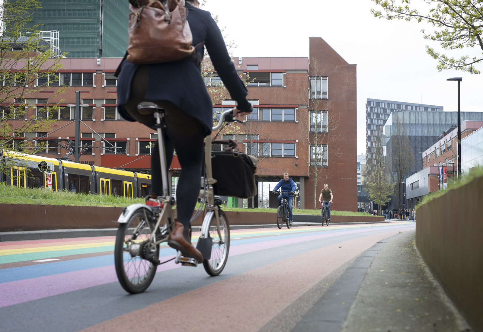 Regenboog fietspad